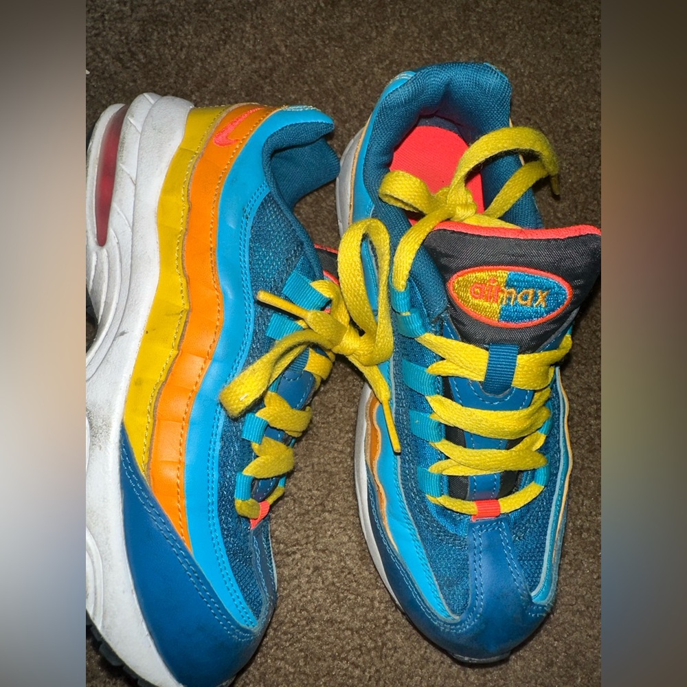 Nike boys air max